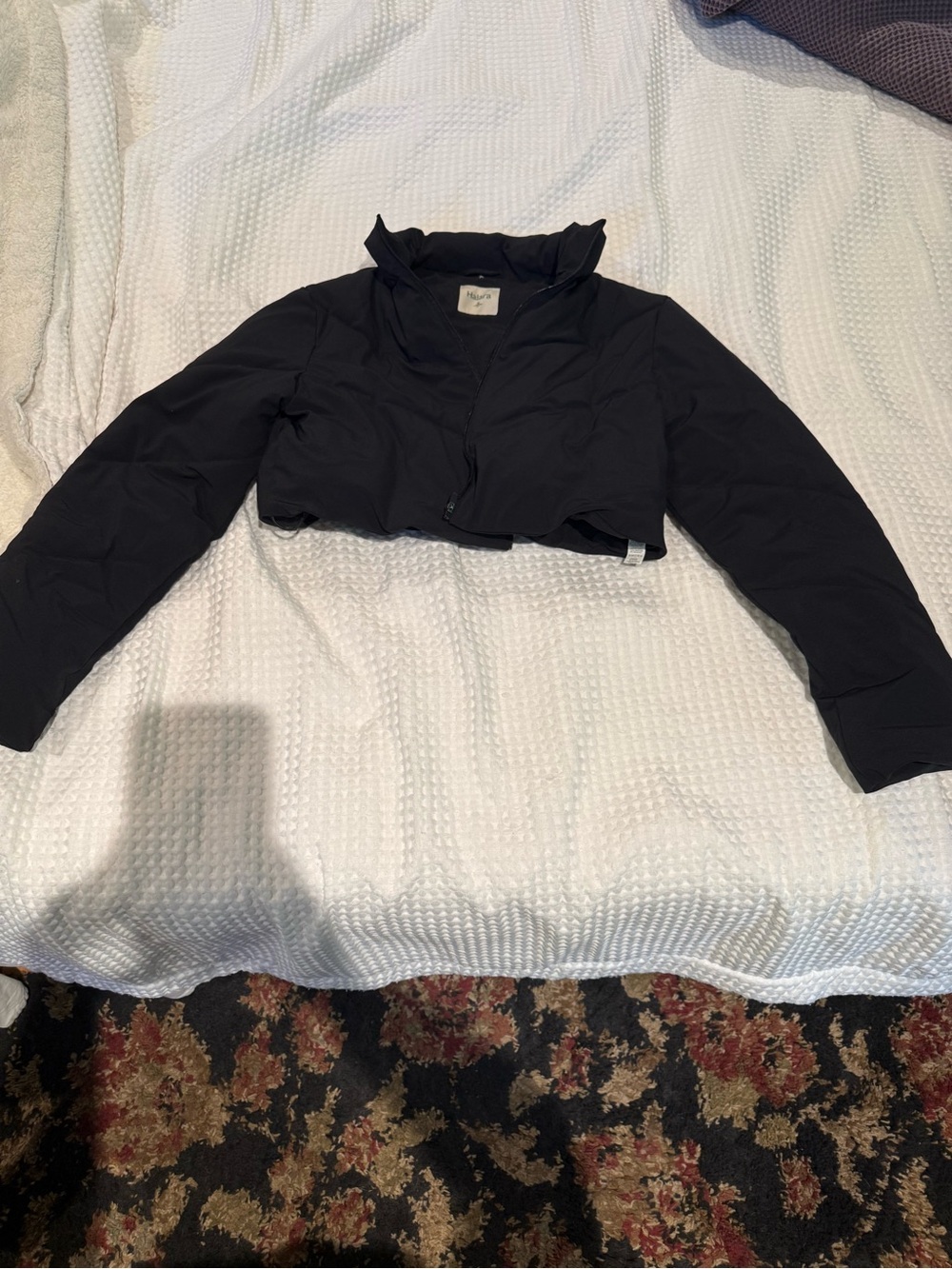 HALARA Black Cropped Puffer Jacket with liner - Women
